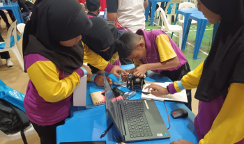 TECHLYMPICS 2024 ZON TIMUR: PELAJAR SEKOLAH RENDAH BERENTAP DALAM PELBAGAI MODUL SAINS & TEKNOLOGI